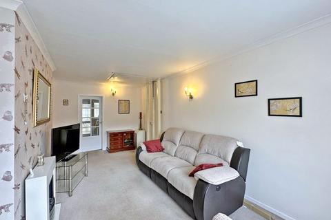 2 bedroom semi-detached bungalow for sale, Norton Close, PENN