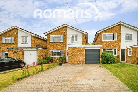 4 bedroom link detached house to rent, Copthorn Close