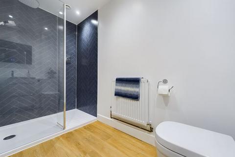 Tara Bath Road, Eastington, Stonehouse, GL10 3AX