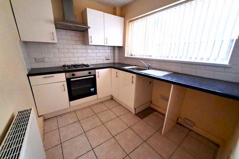 2 bedroom terraced house to rent, York Street, Liverpool