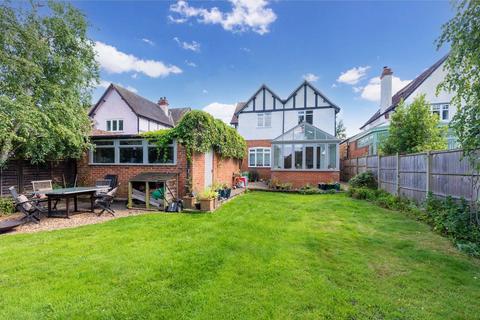 5 bedroom detached house to rent, Harrow Lane, Maidenhead