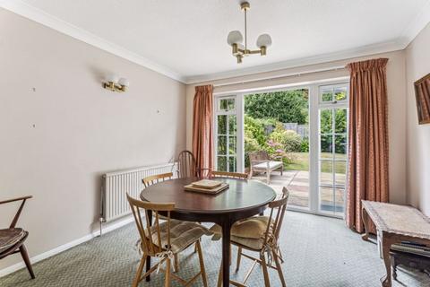 3 Lowdon Close, High Wycombe, HP11 1DN