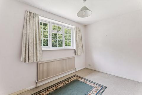 3 Lowdon Close, High Wycombe, HP11 1DN
