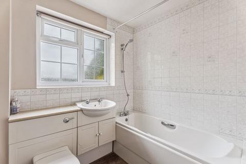 3 Lowdon Close, High Wycombe, HP11 1DN