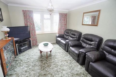 3 bedroom semi-detached house for sale, Edmunds Close, High Wycombe HP12