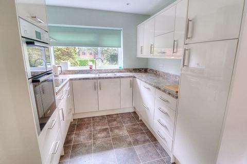 4 bedroom detached house for sale, Wycombe Road, High Wycombe HP14