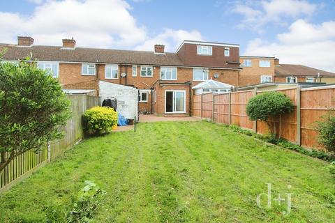 4 bedroom terraced house to rent, Fairmead Crescent, Edgware