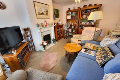 16 Cleevemount Close, Cheltenham, GL52 3HP