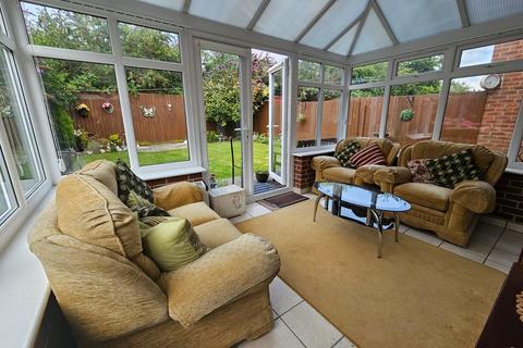 3 bedroom semi-detached house for sale, Richard Close, Melton Mowbray