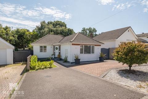3 bedroom bungalow for sale, Anvil Crescent, Broadstone, BH18