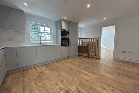 1 bedroom apartment to rent, Hollybush Street, London E13