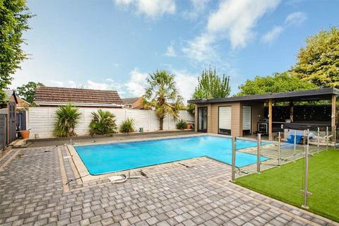 90 Walsall Road, Great Wyrley, Walsall, WS6 6LA