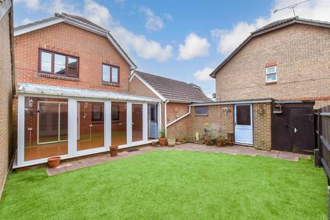 4 bedroom detached house for sale, The Faroes, Littlehampton, West Sussex