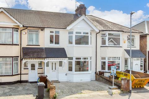 3 bedroom terraced house for sale, Wadeville Avenue, Romford, Essex