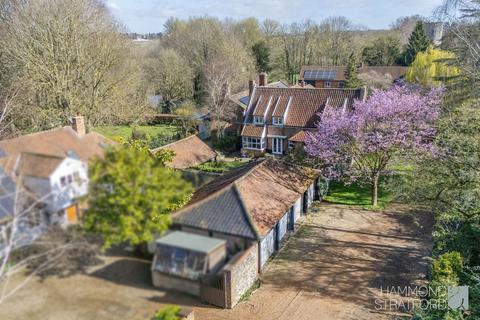 3 bedroom detached house for sale, Church Farm, Colney