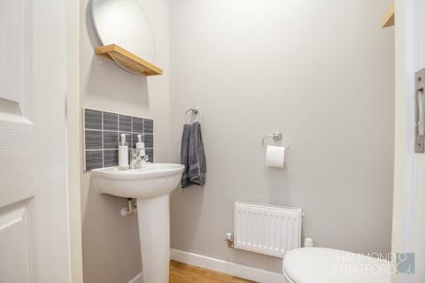2 Carpenter Close, Wymondham, NR18 0WG