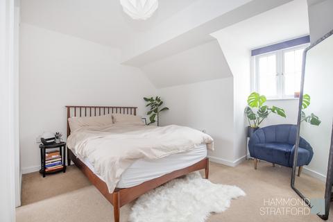 2 Carpenter Close, Wymondham, NR18 0WG