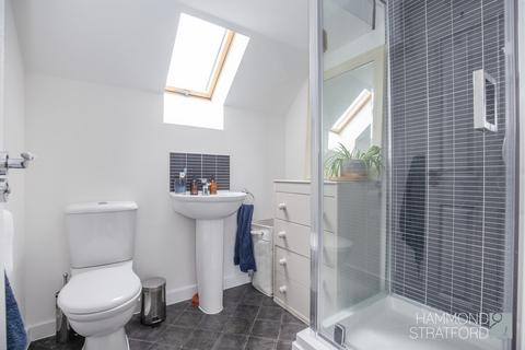 2 Carpenter Close, Wymondham, NR18 0WG