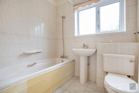 23 Meadow Way, Attleborough, NR17 2HL