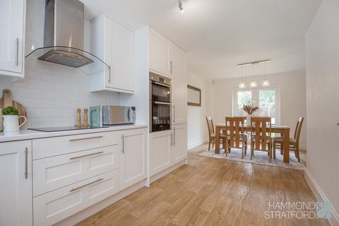 8 Bryony Way, Attleborough, NR17 1QL