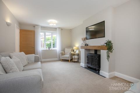 8 Bryony Way, Attleborough, NR17 1QL
