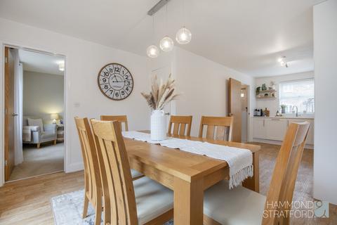 8 Bryony Way, Attleborough, NR17 1QL