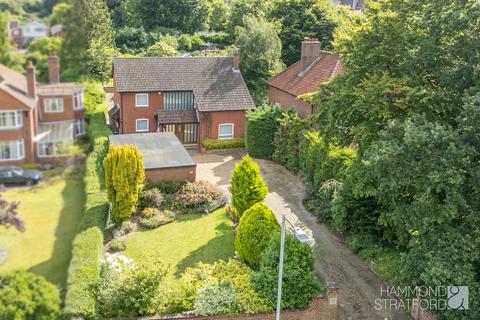 4 bedroom detached house for sale, Bluebell Road, Eaton