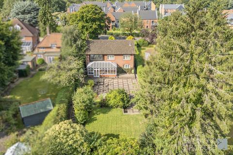 4 bedroom detached house for sale, Bluebell Road, Eaton