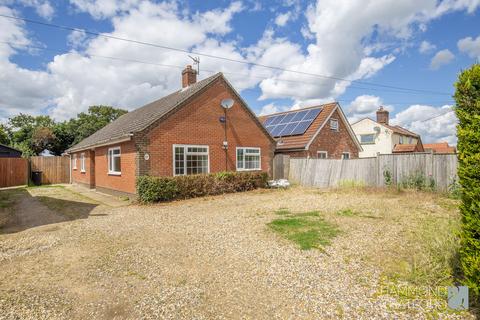 4 bedroom detached bungalow for sale, High Street, Wicklewood