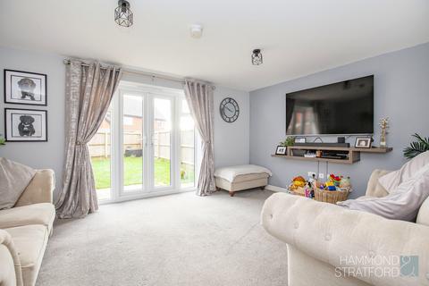 6 Bartram Close, Hethersett, Norwich, NR9 3FX