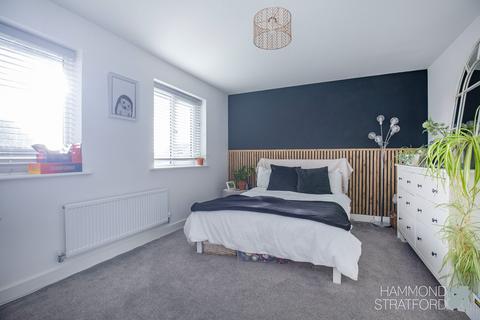 6 Bartram Close, Hethersett, Norwich, NR9 3FX