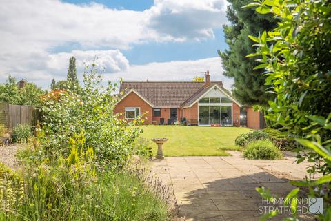 5 bedroom detached bungalow for sale, Fen Street, Old Buckenham