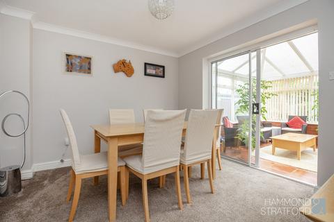 16 Ash Tree Close, Attleborough, NR17 2QP