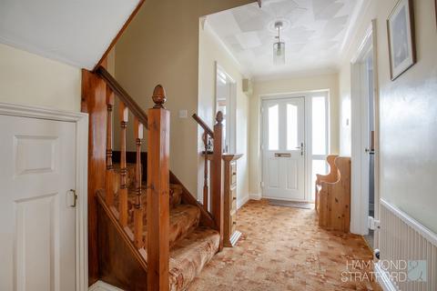 16 Ash Tree Close, Attleborough, NR17 2QP