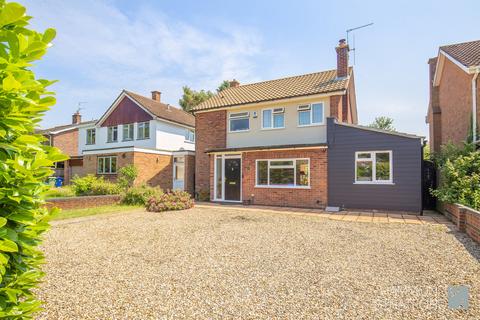 5 bedroom detached house for sale, Greenways, Eaton