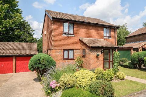 4 bedroom detached house for sale, Tindale Close, Sanderstead, Surrey, CR2 0RT