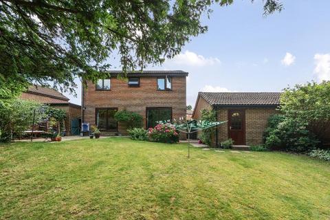 4 bedroom detached house for sale, Tindale Close, Sanderstead, Surrey, CR2 0RT