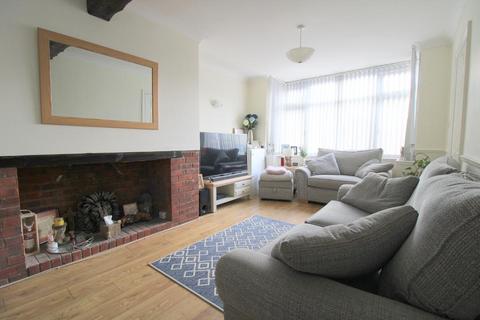 2 bedroom end of terrace house for sale, Chesford Road, Putteridge, Luton, Bedfordshire, LU2 8BE