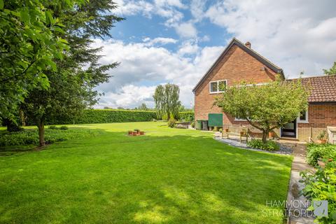 4 bedroom detached house for sale, Greys Manor, Banham