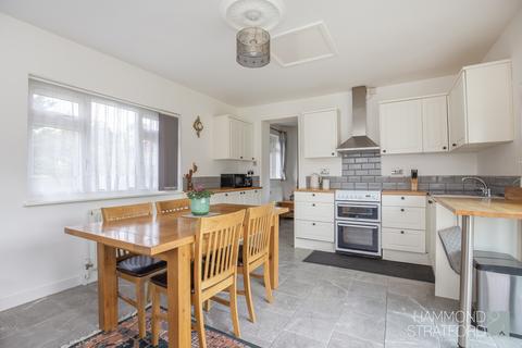 3 bedroom detached bungalow for sale, Rosary Close, Mulbarton