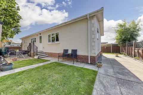 3 bedroom mobile home for sale, Oak Tree Park, Attleborough