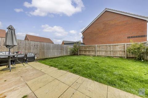 3 bedroom semi-detached house for sale, Finch Road, Attleborough