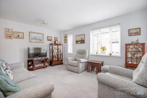27 Bryony Way, Attleborough, NR17 1QL