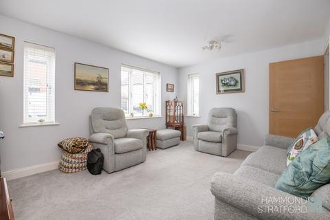 27 Bryony Way, Attleborough, NR17 1QL