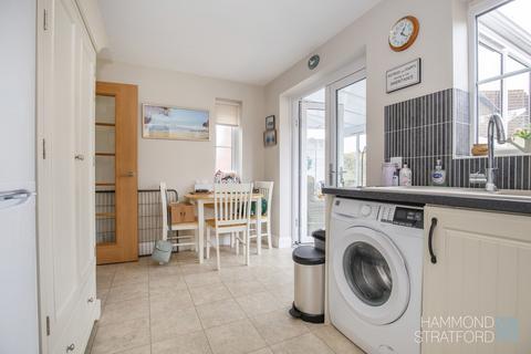 27 Bryony Way, Attleborough, NR17 1QL