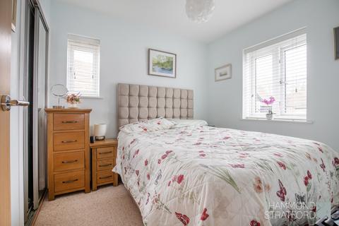 27 Bryony Way, Attleborough, NR17 1QL
