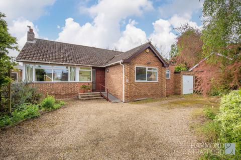 3 bedroom chalet for sale, Oakfields Close, Cringleford