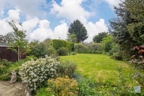 3 bedroom chalet for sale, Oakfields Close, Cringleford