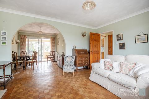 3 bedroom chalet for sale, Oakfields Close, Cringleford