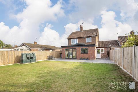 3 bedroom detached house for sale, Moorfield Road, Mattishall